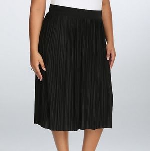 NWT - Torrid - Pleated Midi A-line Skirt